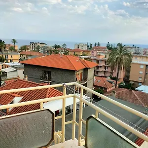 Attico Con Vista Mozzafiato , Bordighera Italy