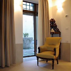Corte Bragadin , Venice Italy